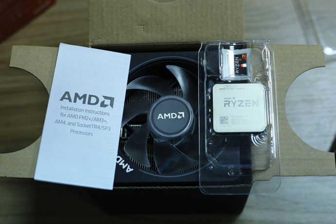 AMD Ryzen 7 2700X ( 3.7GHz/4.3GHz)/ 20MB/ 8 Cores 16 Threads/ Socket AM4 new full box - BH 36 tháng