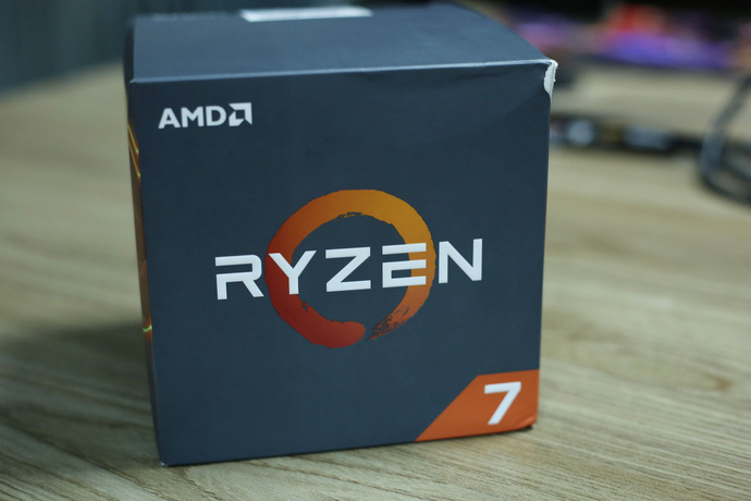 AMD Ryzen 7 2700X ( 3.7GHz/4.3GHz)/ 20MB/ 8 Cores 16 Threads/ Socket AM4 new full box - BH 36 tháng