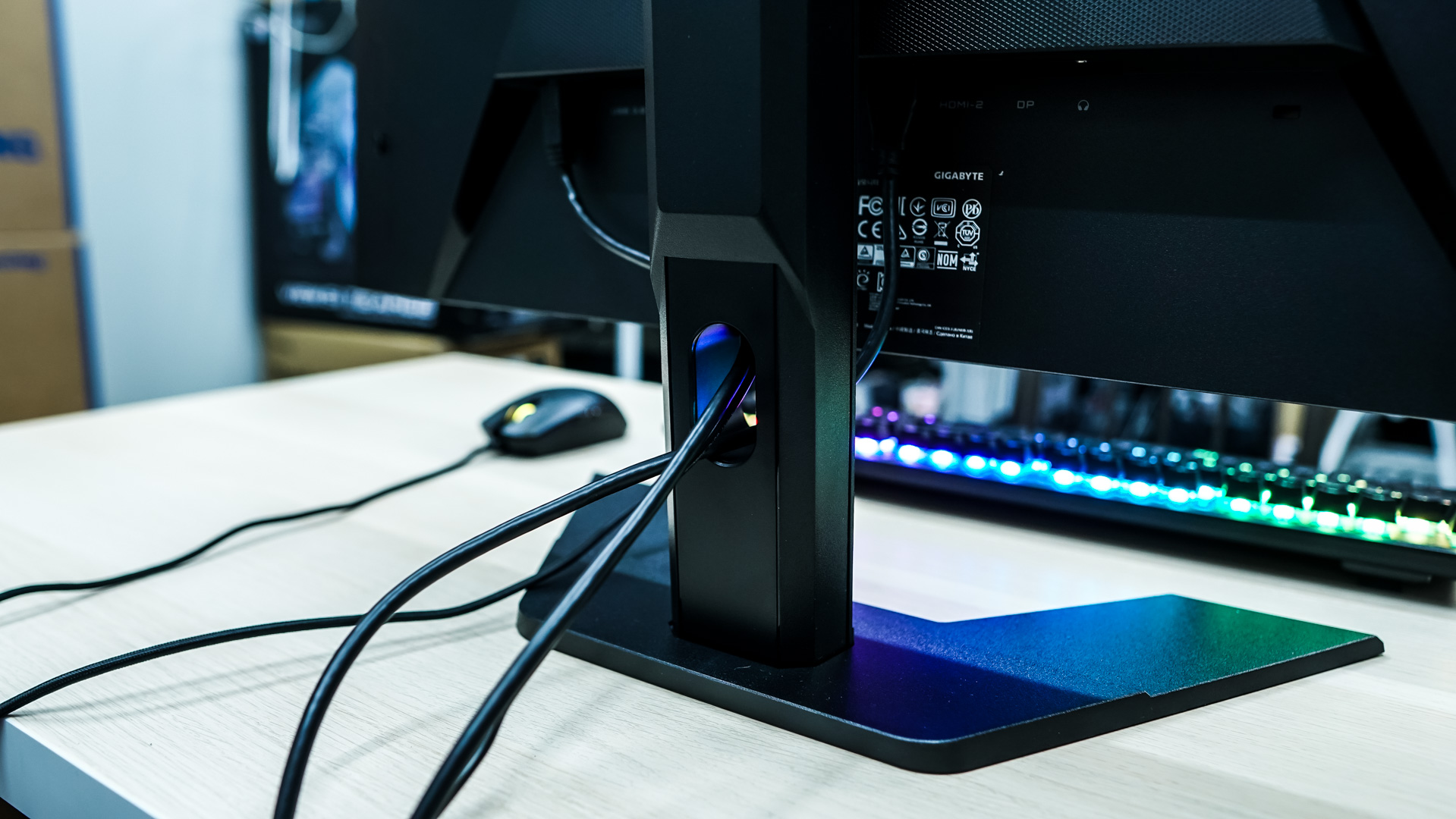 Gigabyte G27Q