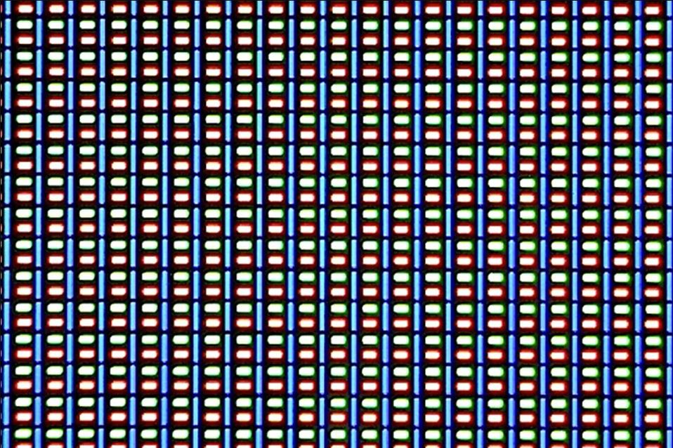 Điểm ảnh trên màn hình sắp xếp theo hàng cột, tại 1 thời điểm mỗi điểm ảnh có màu sắc nhất định