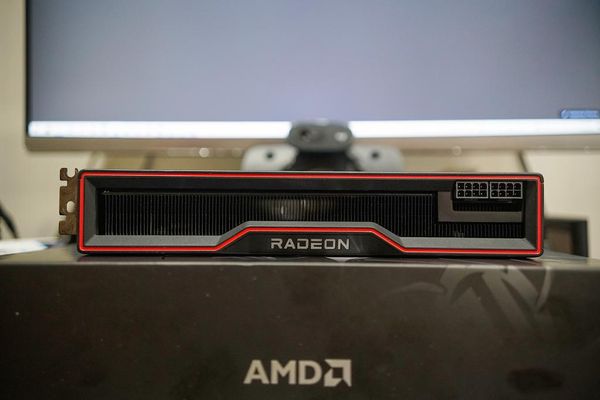 Threadripper 3990X và Radeon RX 6900XT