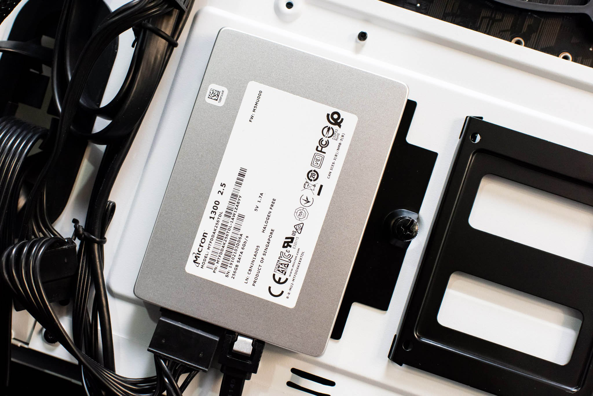 Phân Biệt Ổ Cứng SSD M.2, SATA Và PCIe