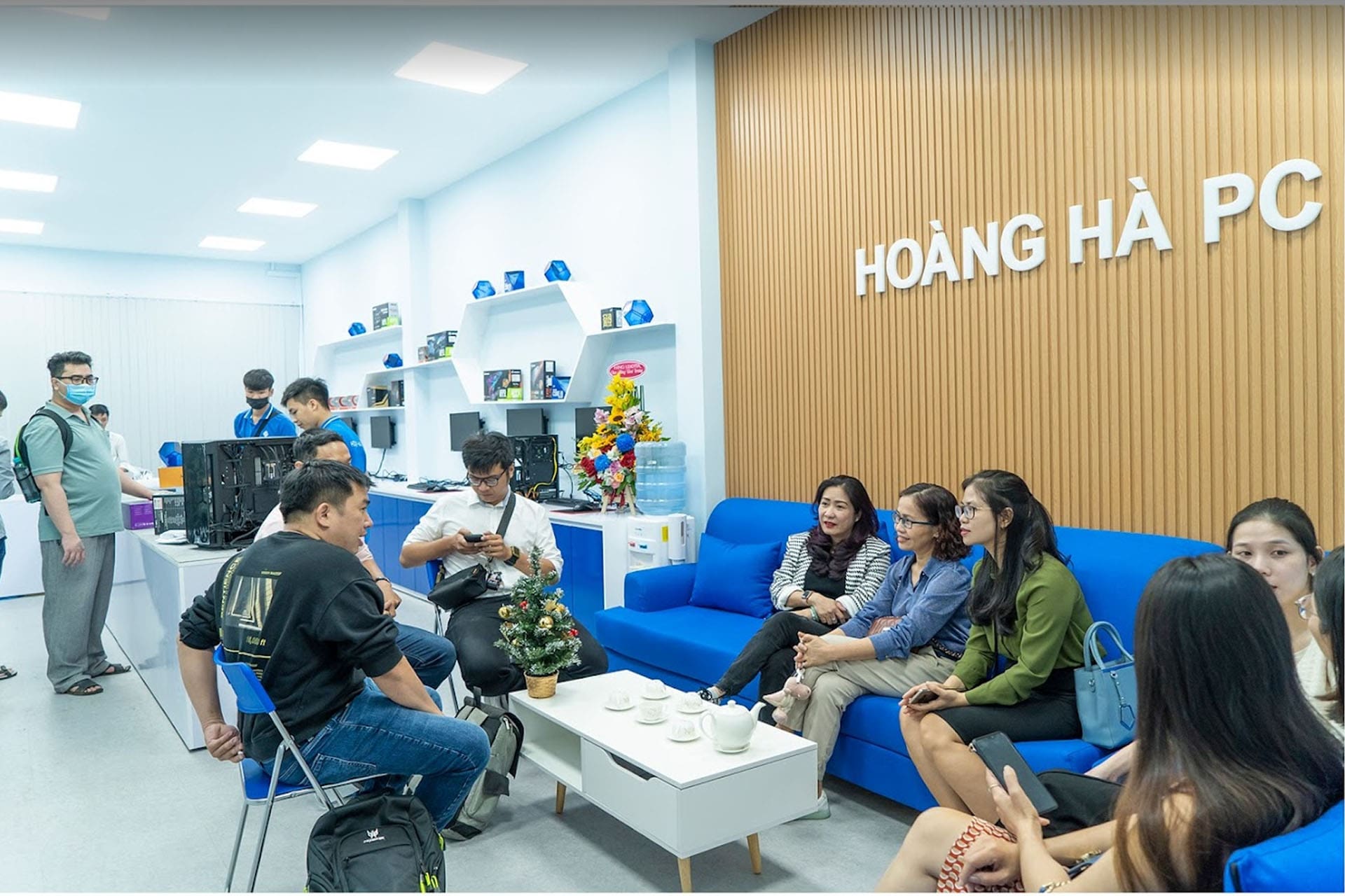 Showroom Hoàng Hà PC Hồ Chí Minh
