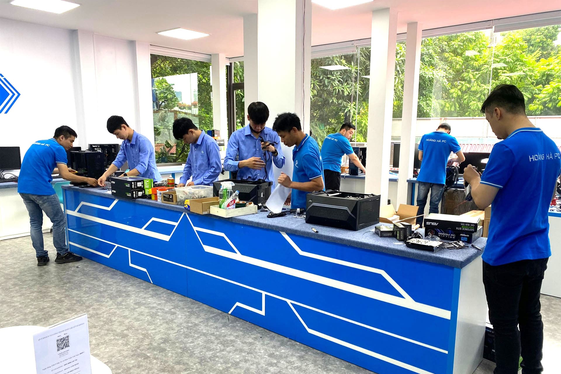 Showroom Hoàng Hà PC Đống Đa