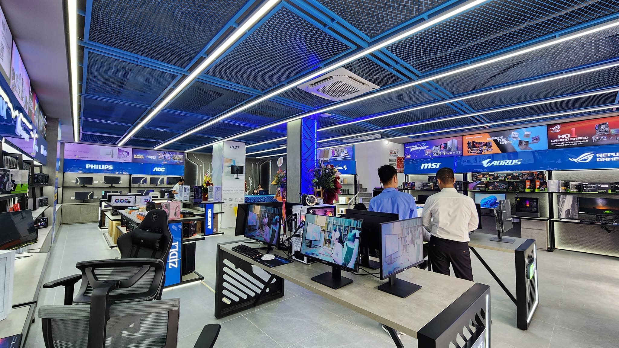 Showroom Hoàng Hà PC Vinh, Nghệ An