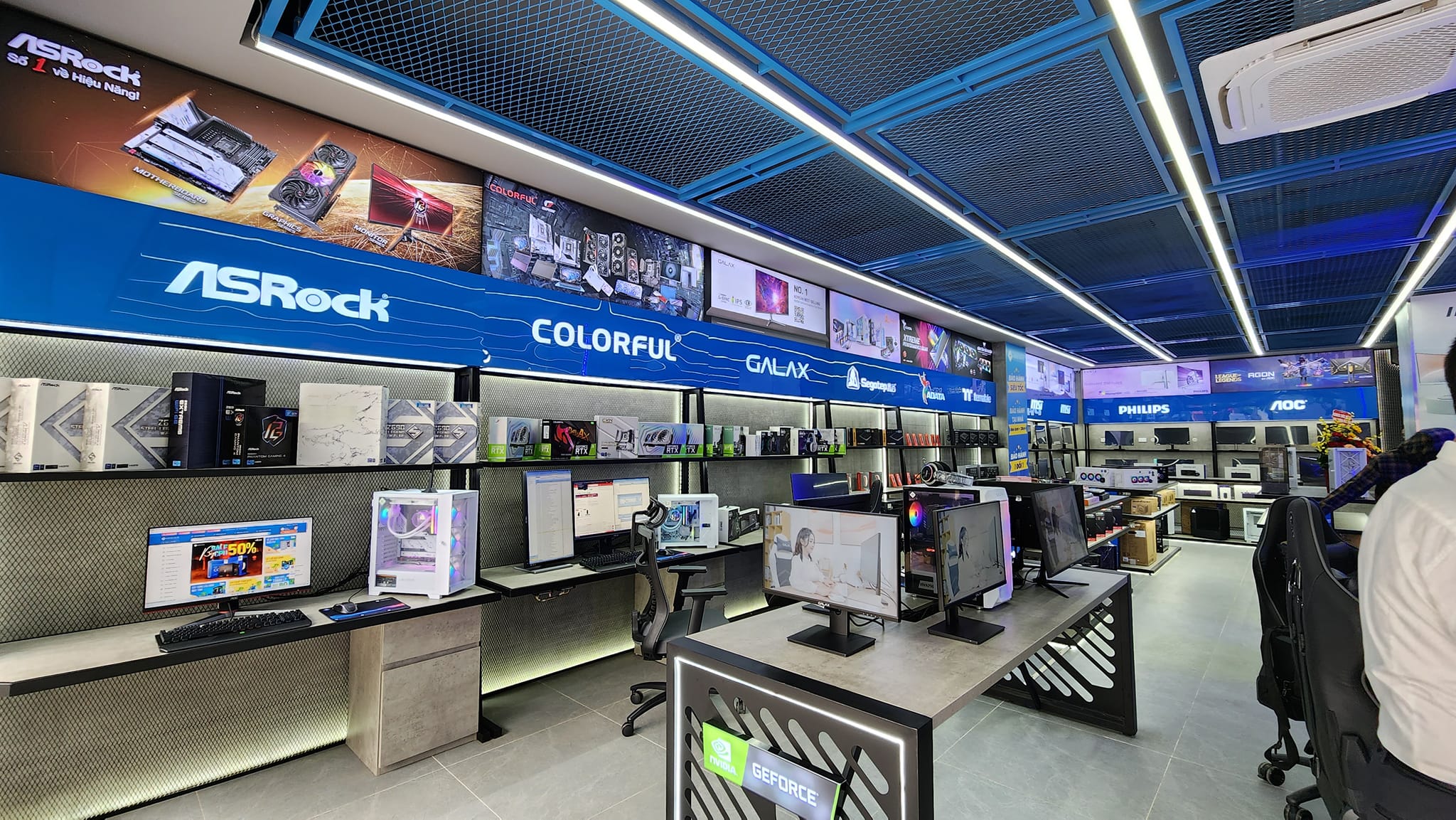 Showroom Hoàng Hà PC Vinh, Nghệ An