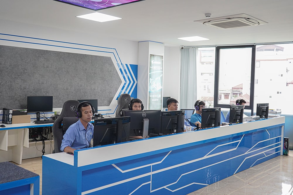 Showroom Hoàng Hà PC Cầu Giấy